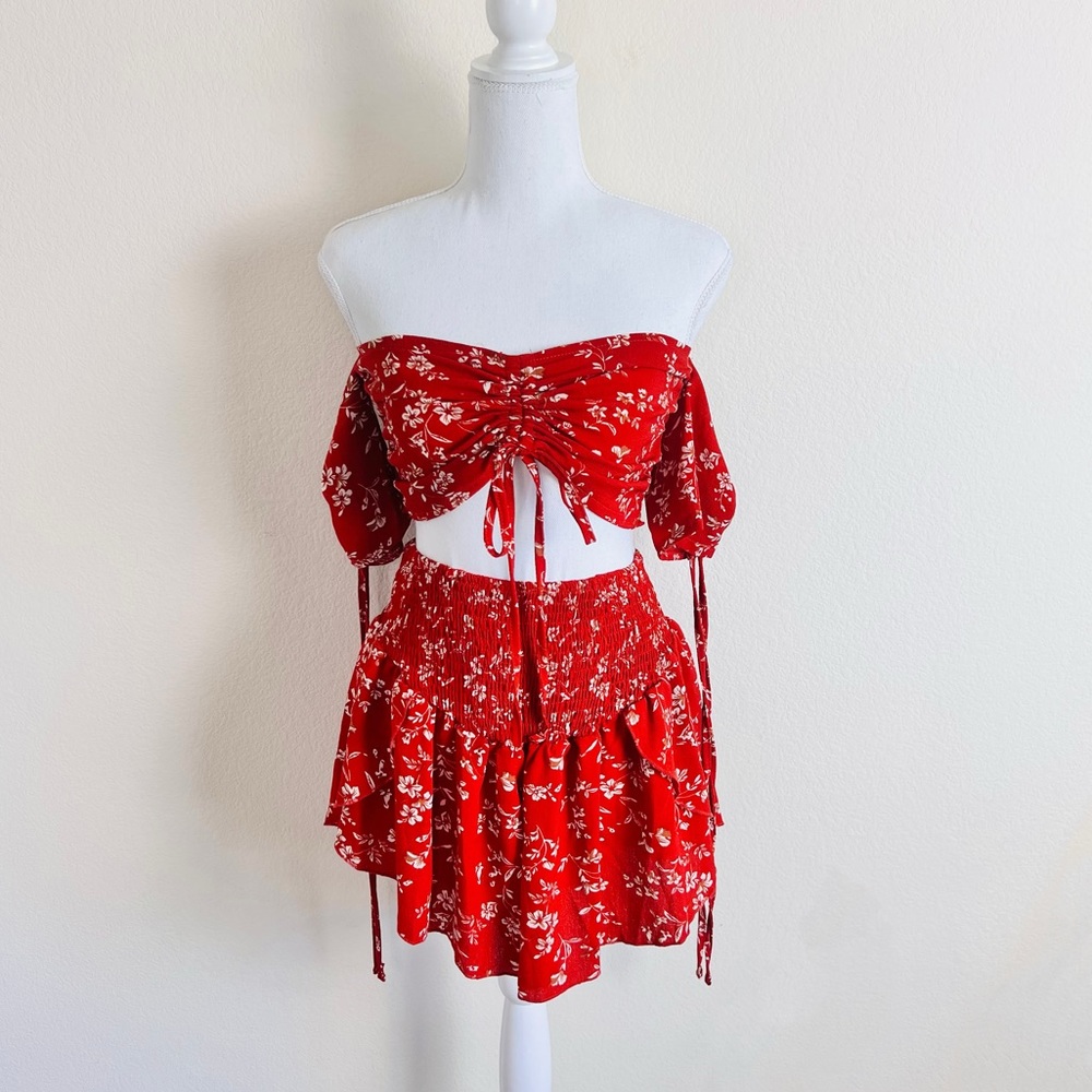 NWT Zaful Off Shoulder Cinched Floral Set